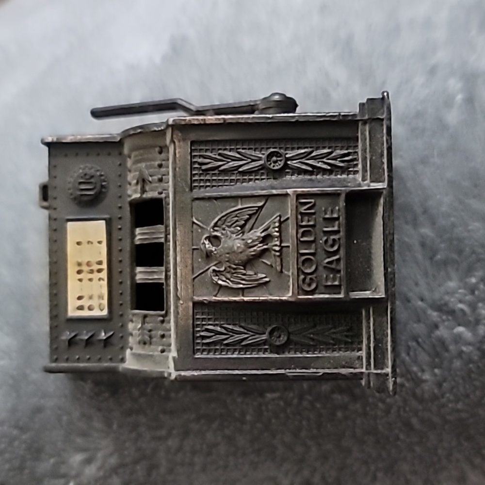 VINTAGE METAL DIECAST MACHINE PENCIL SHARPENER